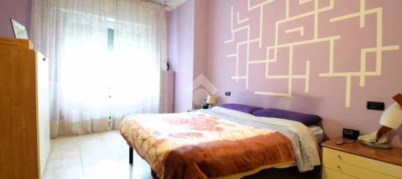 2-salle Appartement à Rozzano, Italy No. 38741 15