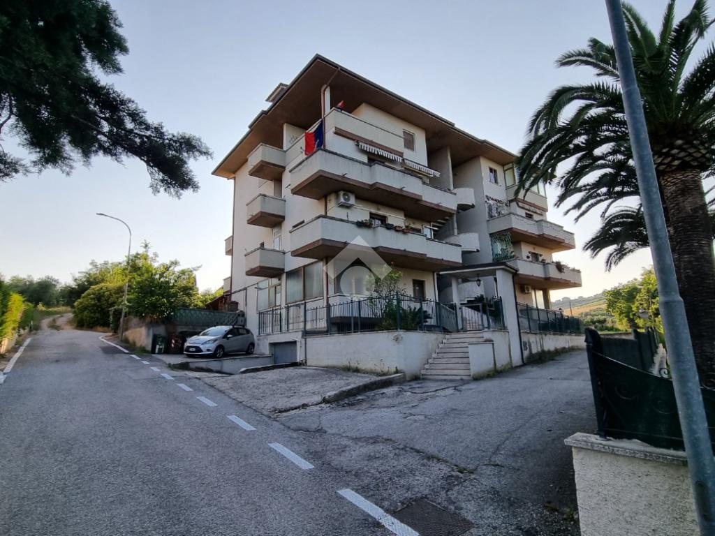 3 bedrooms Apartment in Monsampolo del Tronto, Italy No. 324803