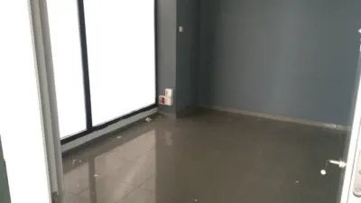 Imóvel comercial em Cuatro Caminos, Spain 187 m² N.º 185566