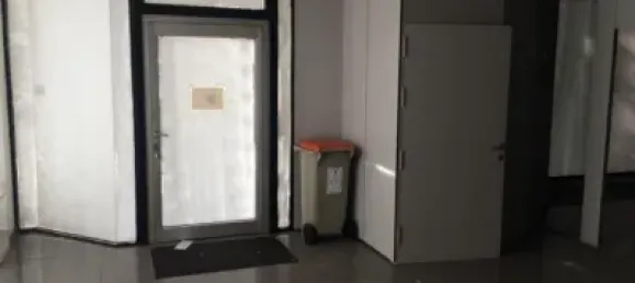 Imóvel comercial em Cuatro Caminos, Spain 187 m² N.º 185566 10