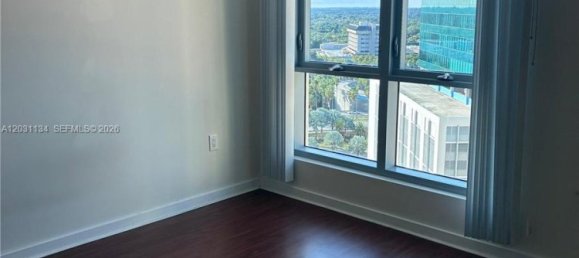 2 dormitorios propiedad comercial en alquiler en Miami, Miami-Dade, Florida, USA № 615238 2