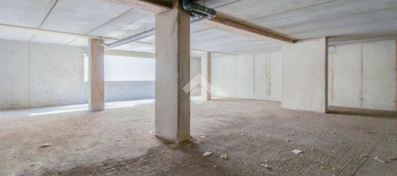 Склад 190м² в Паратико, Италия № 126407 6