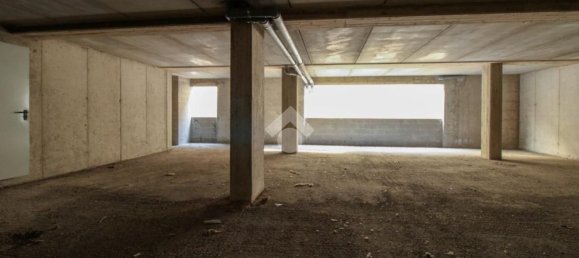 Склад 190м² в Паратико, Италия № 126407 2