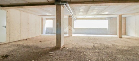 Склад 190м² в Паратико, Италия № 126407 9