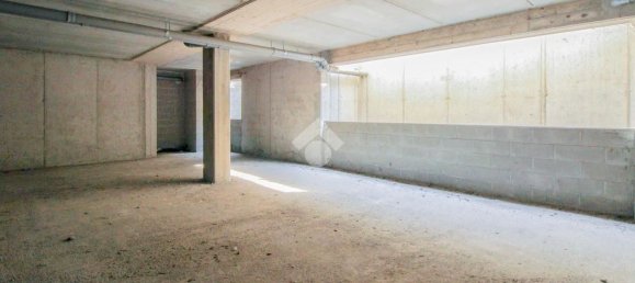 Склад 190м² в Паратико, Италия № 126407 11