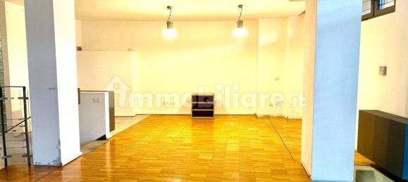 3 bedrooms Apartment in Milan, Italy No. 379183 17
