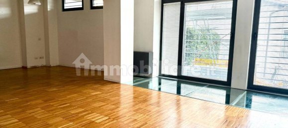 3 bedrooms Apartment in Milan, Italy No. 379183 12