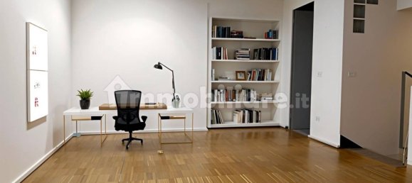 3 bedrooms Apartment in Milan, Italy No. 379183 6