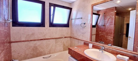 3 Schlafzimmer Penthouse in Estepona, Spain, Nr. 146295 16