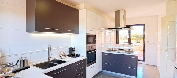 3 Schlafzimmer Penthouse in Estepona, Spain, Nr. 146295 3