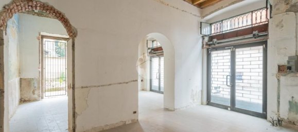 3غرفة شقة في Macherio, Italy رقم 228554 42