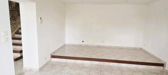 3 bedrooms Villa in Chateau-Gontier, France No. 286118 10