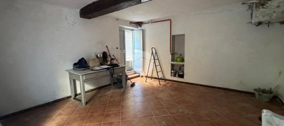 25m² Commercial property in Genoa, Italy No. 374621 4