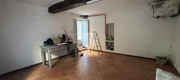 25m² Commercial property in Genoa, Italy No. 374621 6