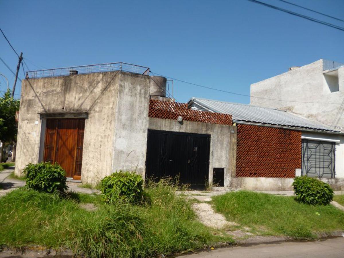 3 bedrooms House in General San Martin, Argentina No. 2054