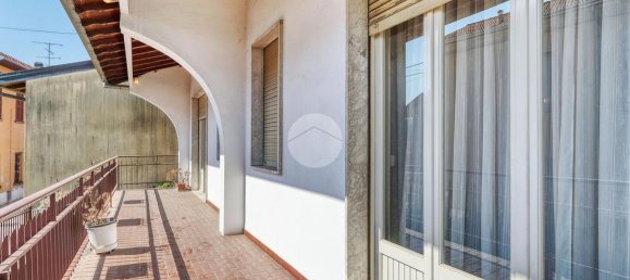 3غرفة منزل في Busto Arsizio, Italy رقم 32129 18