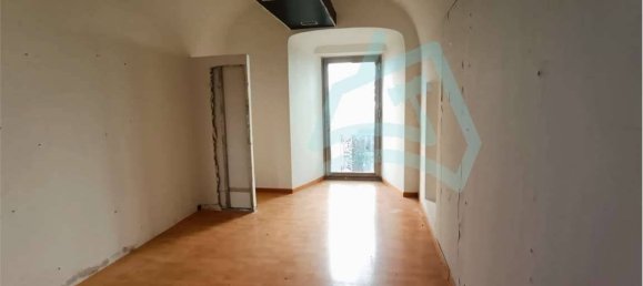 4-Zimmer Gewerbliche Immobilie in Benevento, Italy, Nr. 308752 2