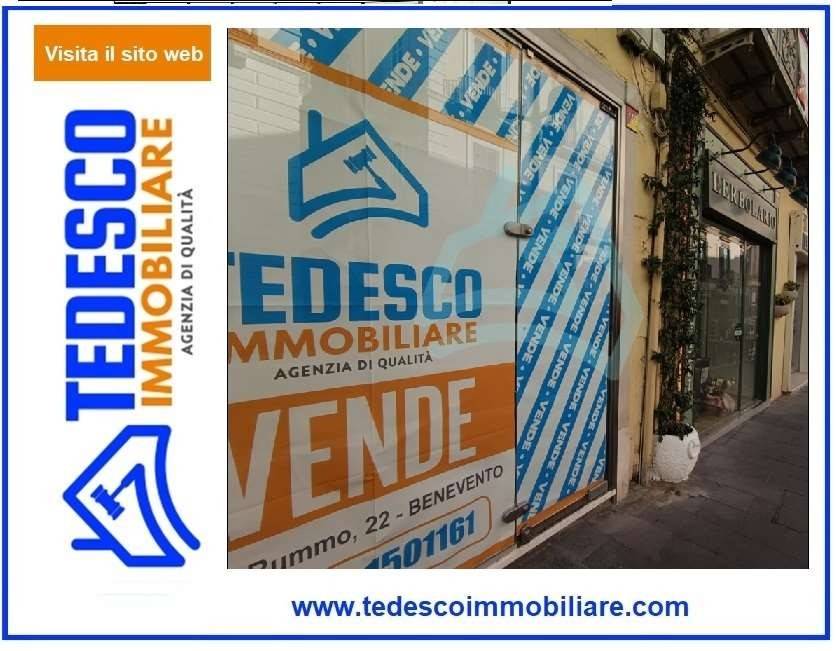 4-Zimmer Gewerbliche Immobilie in Benevento, Italy, Nr. 308752