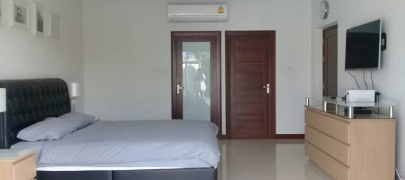 3 bedrooms Cafe / restaurant in Bang Lamung, Thailand No. 90 12