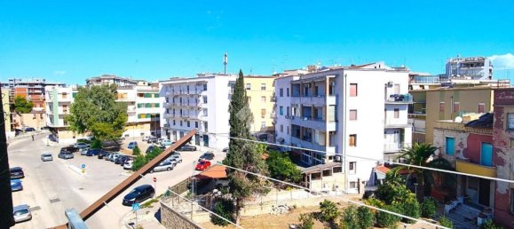 Apartamento T3 em Foggia, Italy N.º 370818 12