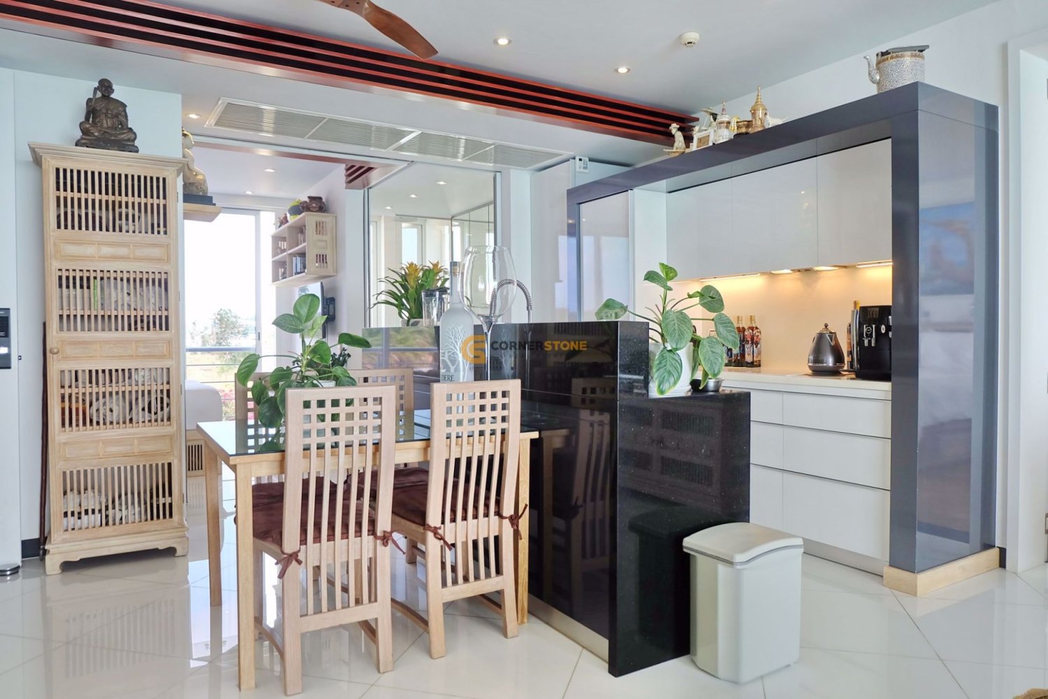 3 bedrooms Condo in Pattaya, Thailand No. 5360