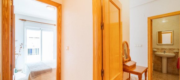 Apartamento de 3 dormitorios en Torrevieja, Spain No. 145636 19