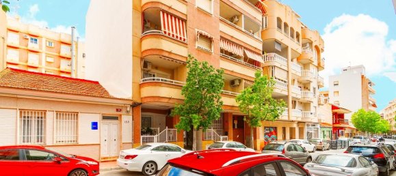 Apartamento de 3 dormitorios en Torrevieja, Spain No. 145636 3