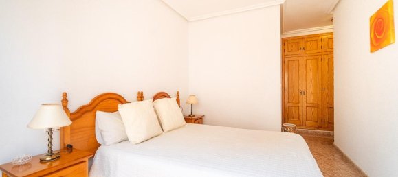 Apartamento de 3 dormitorios en Torrevieja, Spain No. 145636 20
