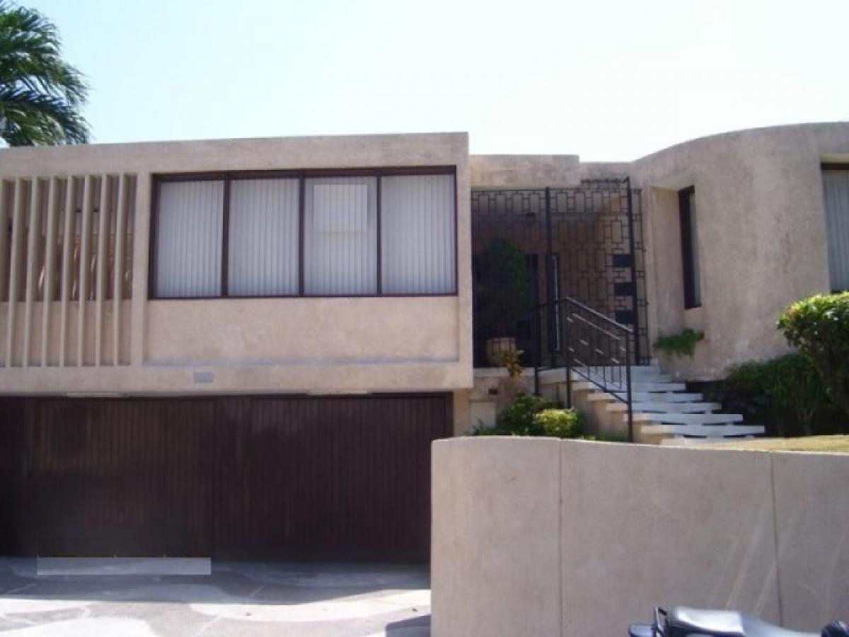 4 bedrooms House in Barranquilla, Colombia No. 8020