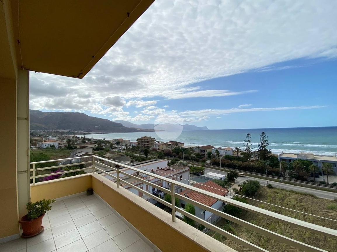 5 rooms Apartment in Alcamo, Italy No. 152870