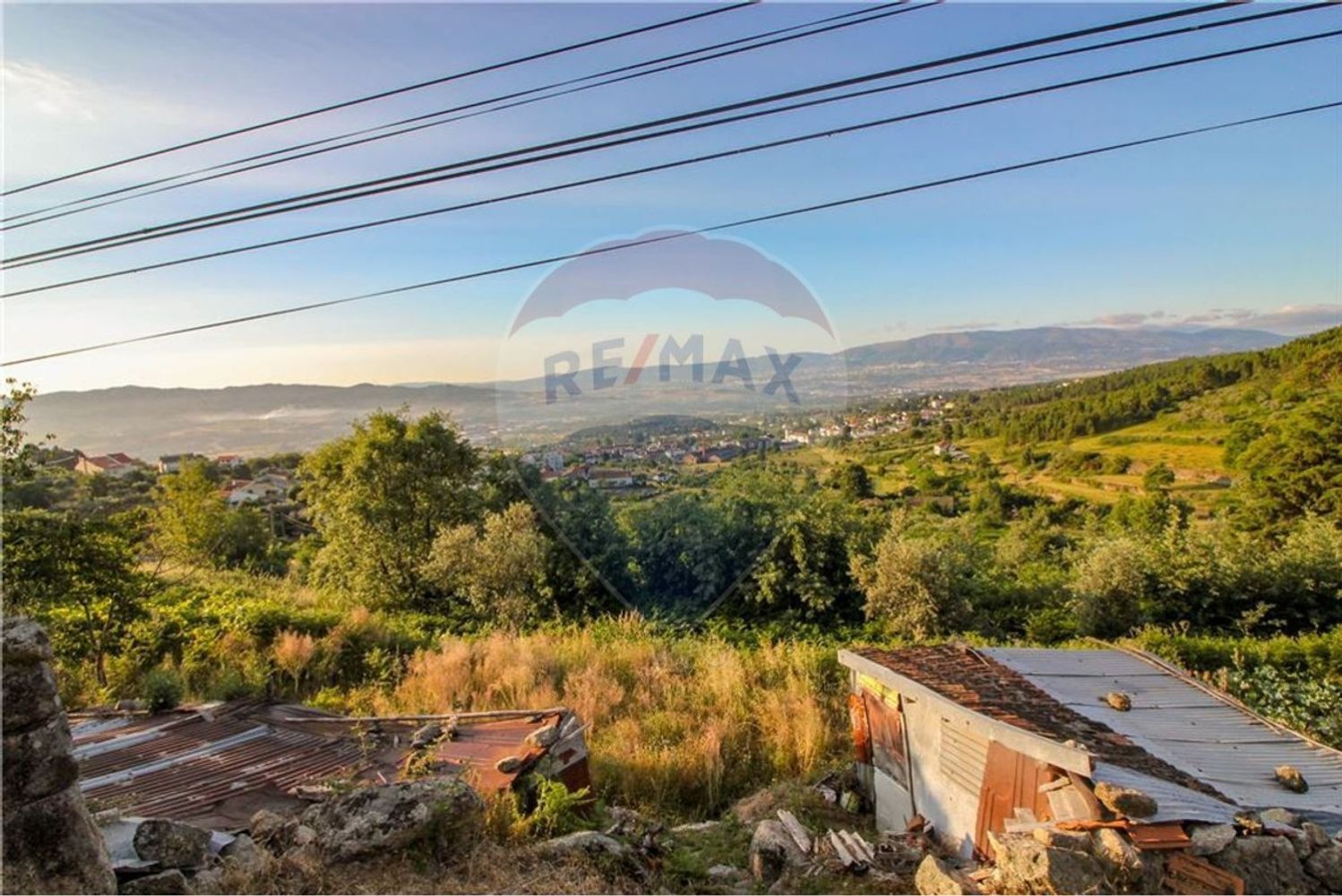 Terrain à Covilha, Portugal 52100m² No. 64738