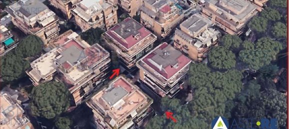 5 rooms Apartment in Rome, Italy No. 32389 11