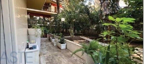 5 rooms Apartment in Rome, Italy No. 32389 9