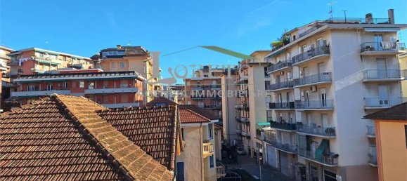 4 Schlafzimmer Penthouse in Rapallo, Italy, Nr. 339992 3