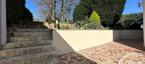 4 bedrooms House in Chartres, France No. 155342 11