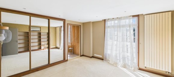 4 bedrooms House in Chartres, France No. 155342 13