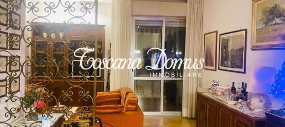 6 rooms Apartment in Siena, Italy No. 17685 2