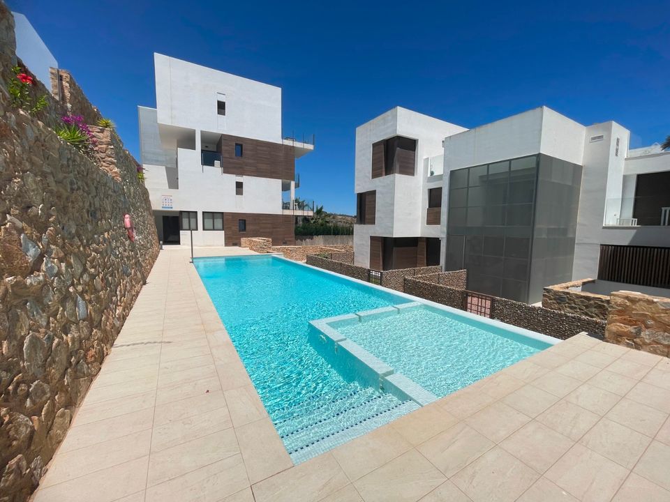 3 bedrooms Penthouse in Alicante, Spain No. 222544