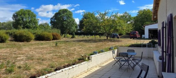 3 Schlafzimmer Haus in Adriers, France, Nr. 330844 6