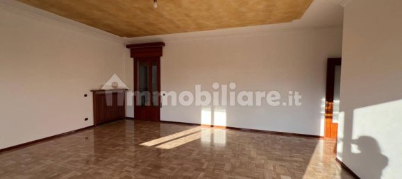3 bedrooms Apartment in Camisano Vicentino, Italy No. 358979 2