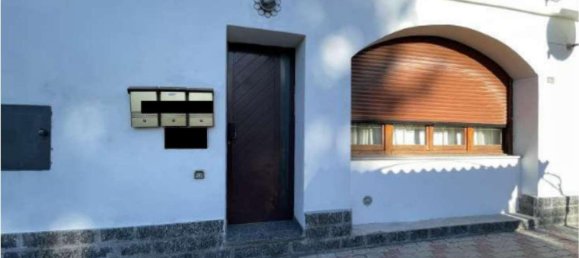 4 Schlafzimmer Wohnung in Castronno, Italy, Nr. 363483 2