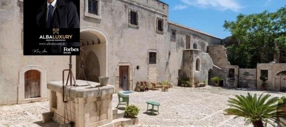 3 bedrooms Villa in Pachino, Italy No. 479 3