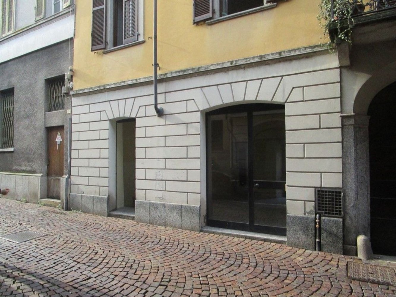 Büro in Borgomanero, Italy 90m², Nr. 128518