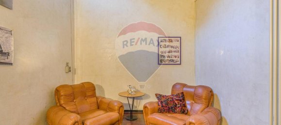 5 rooms Apartment in Parma, Italy No. 120763 26