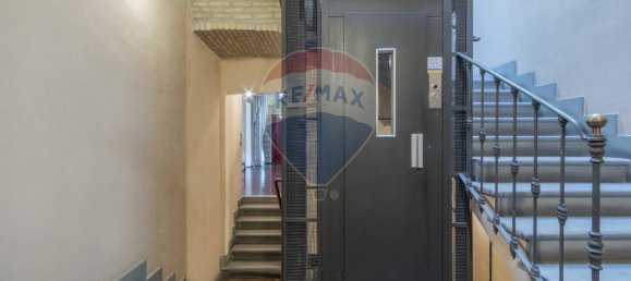 5 rooms Apartment in Parma, Italy No. 120763 2