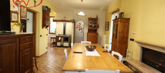 5غرفة شقة في Montevarchi, Italy رقم 232903 6