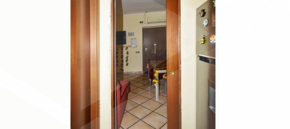 Apartamento de 2 divisões em Parabiago, Italy N.º 22652 4