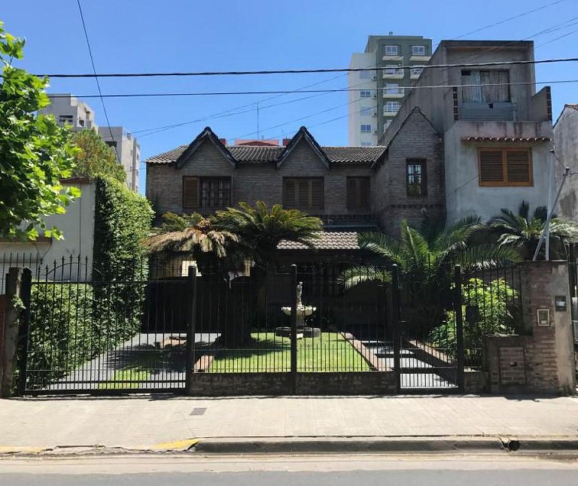 4 bedrooms House in General San Martin, Argentina No. 7366