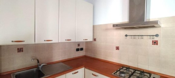 Квартира с 3 комнатами в Гандино, Италия № 86416 4