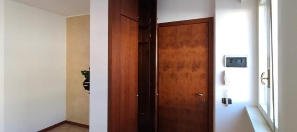 Квартира с 3 комнатами в Гандино, Италия № 86416 5